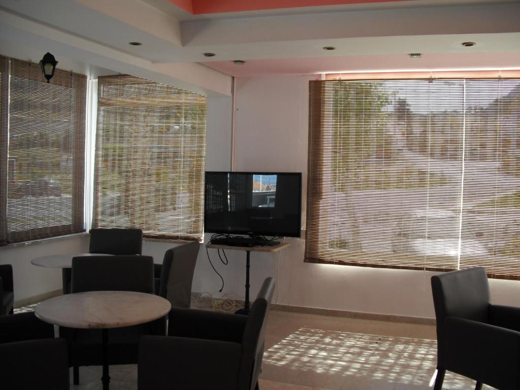 קפלוס Antonis Hotel מראה חיצוני תמונה