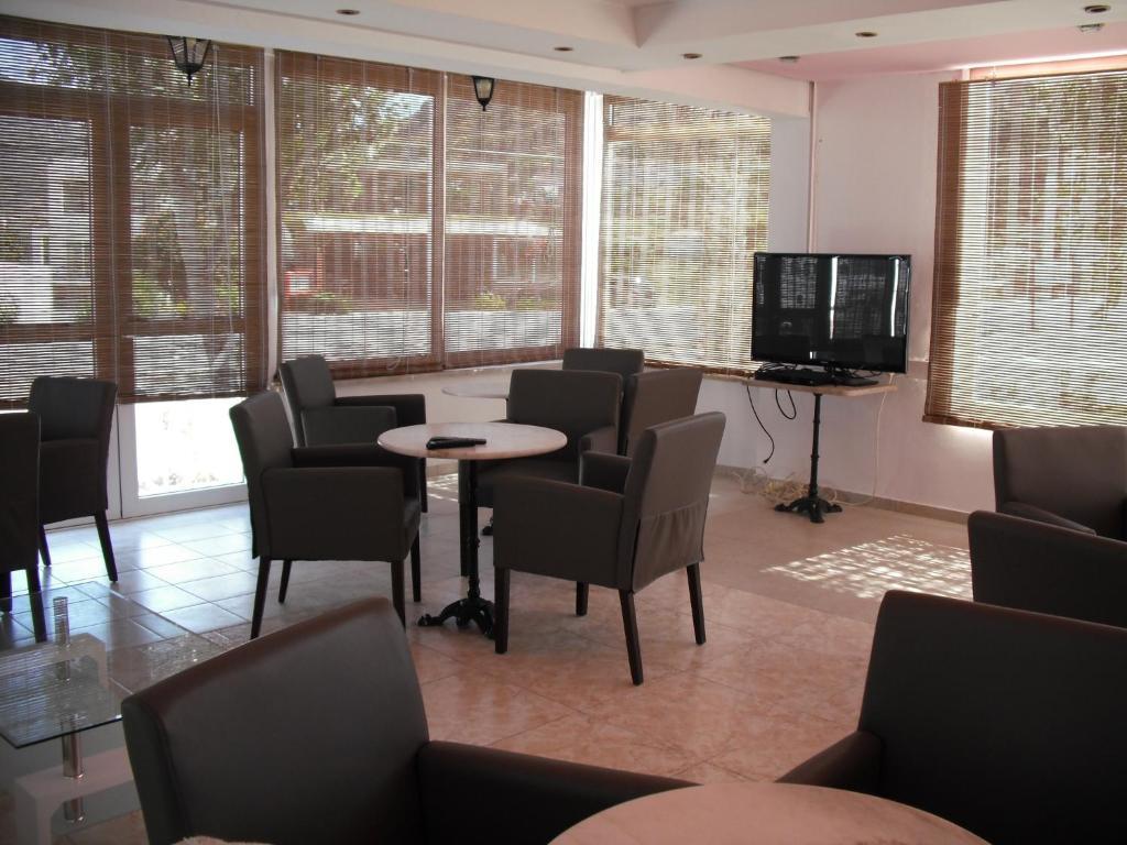 קפלוס Antonis Hotel מראה חיצוני תמונה