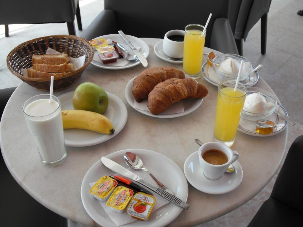 קפלוס Antonis Hotel מראה חיצוני תמונה