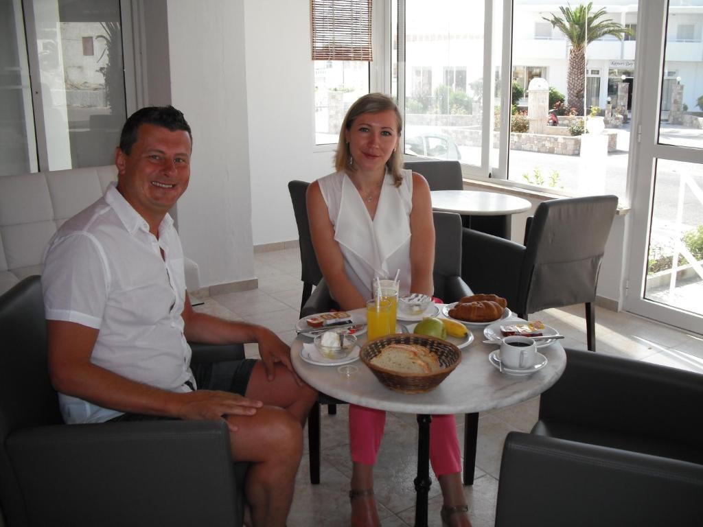קפלוס Antonis Hotel מראה חיצוני תמונה