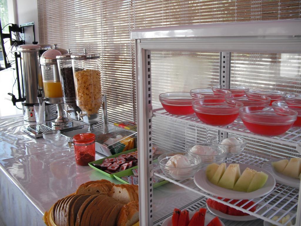 קפלוס Antonis Hotel מראה חיצוני תמונה